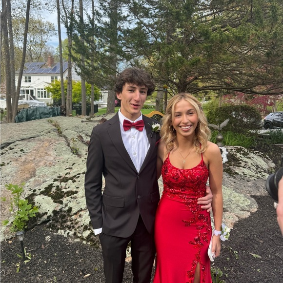 Black Dress - Picture 3 of 6